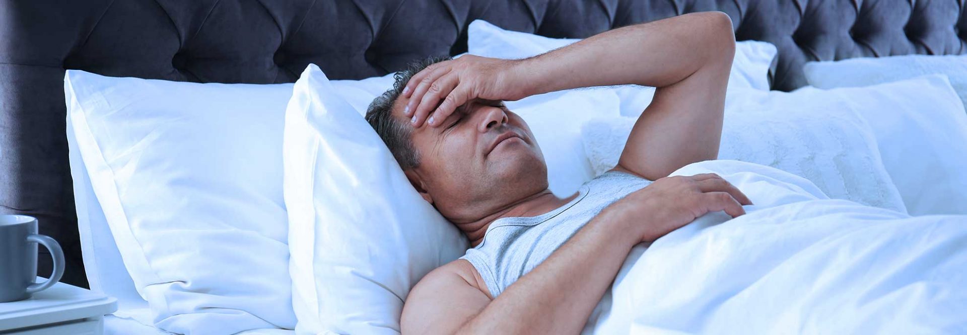 Parasomnia - zaburzenie snu. Objawy, przyczyny, leczenie.